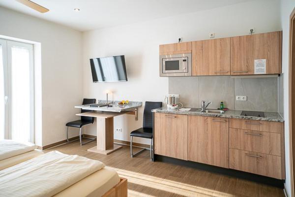 Boardinghouse Schellenberg Hotel Donauworth Bagian luar foto